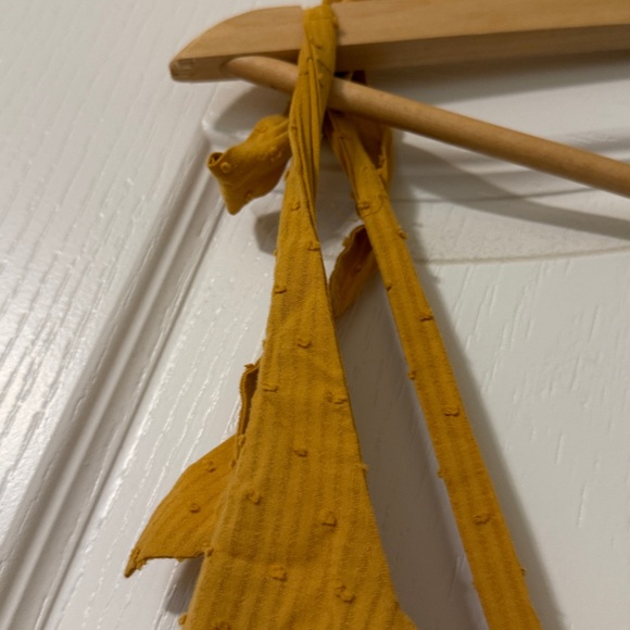 Yellow Sleeveless Dress with Bow Straps - Picture 11 of 12